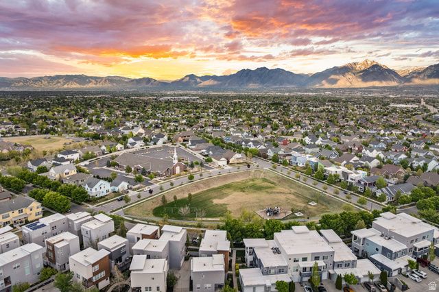 4367 W CLARKS HILL DR, South Jordan, UT 84009