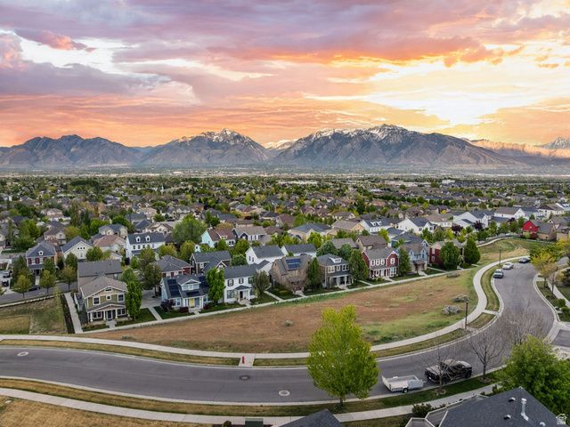4367 W CLARKS HILL DR, South Jordan, UT 84009