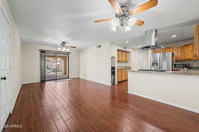 7200 W NORTH Lane, Peoria, AZ 85345