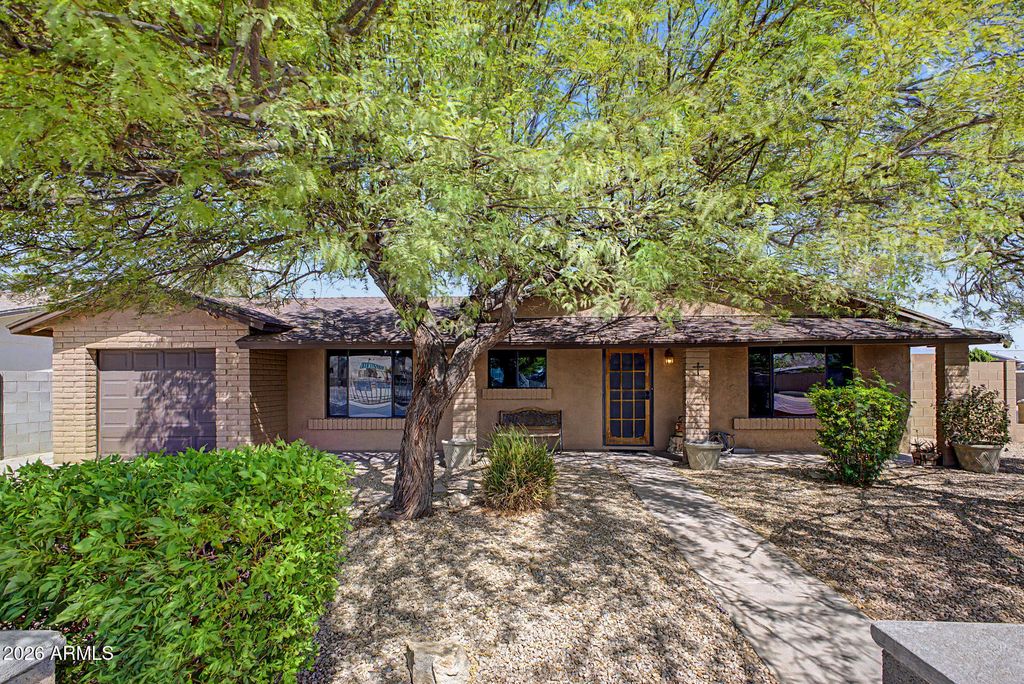 7200 W NORTH Lane, Peoria, AZ 85345 — photo 2