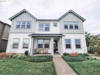 7465 Se KINNAMAN St, Hillsboro, OR 97123