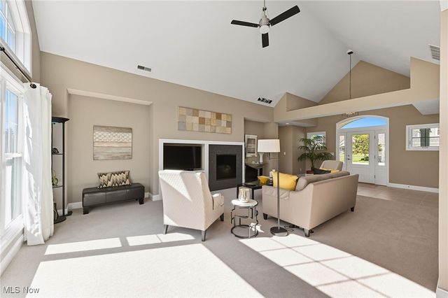 7571 Silverleaf Court, Sagamore Hills, OH 44067