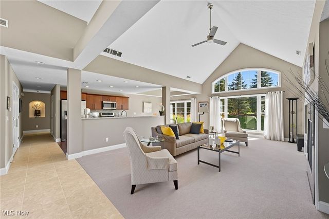 7571 Silverleaf Court, Sagamore Hills, OH 44067