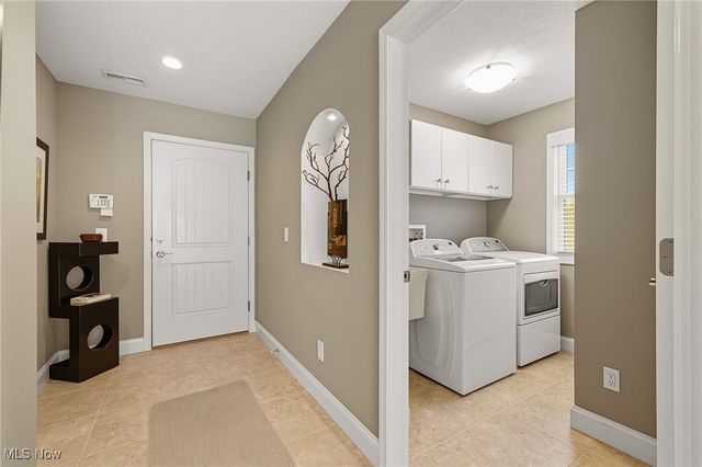 7571 Silverleaf Court, Sagamore Hills, OH 44067