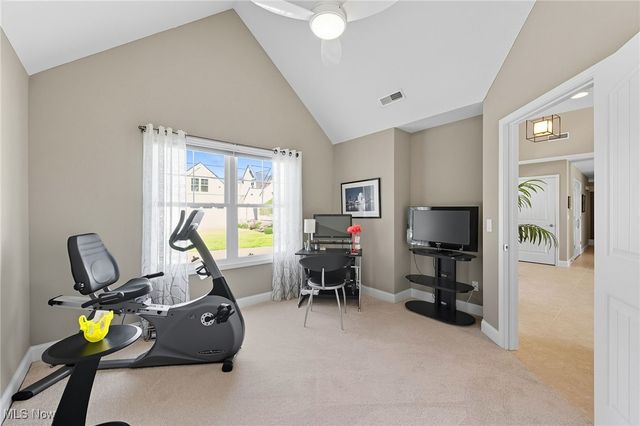 7571 Silverleaf Court, Sagamore Hills, OH 44067