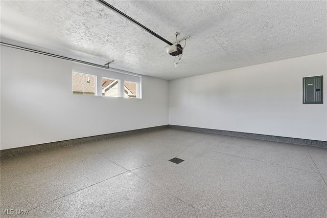 7571 Silverleaf Court, Sagamore Hills, OH 44067