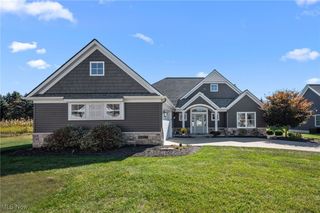 7571 Silverleaf Court, Sagamore Hills, OH 44067