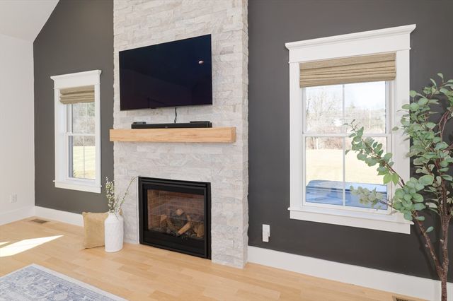 4 Dairy Farm Ln, Southborough, MA 01772