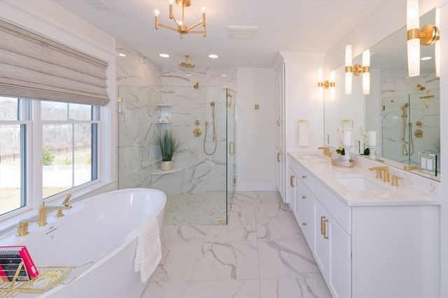 4 Dairy Farm Ln, Southborough, MA 01772