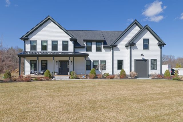 4 Dairy Farm Ln, Southborough, MA 01772