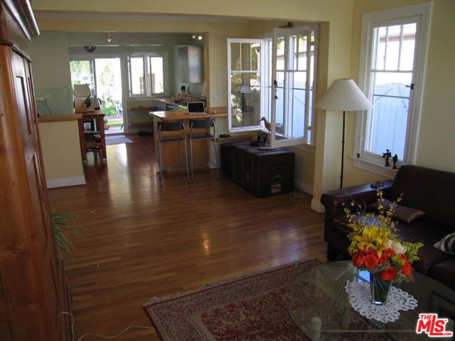 10761 Westminster Avenue, Los Angeles, CA 90034