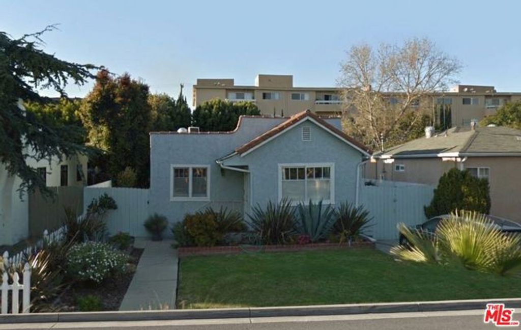 10761 Westminster Avenue, Los Angeles, CA 90034