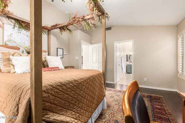 1706 E WALTANN Lane, Phoenix, AZ 85022