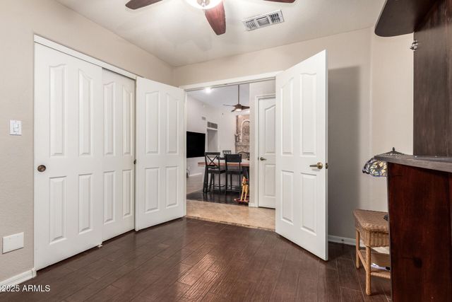 1706 E WALTANN Lane, Phoenix, AZ 85022