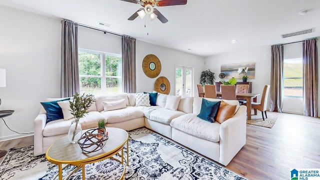 413 PEAVINE COVE, Alabaster, AL 35007