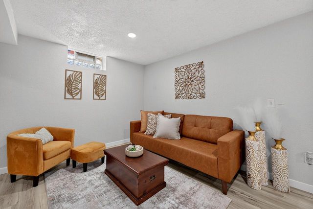 10529 W Caldwell AVENUE, Milwaukee, WI 53225