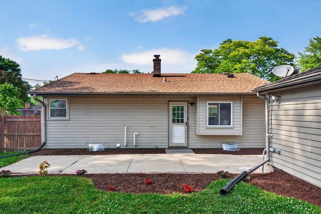 10529 W Caldwell AVENUE, Milwaukee, WI 53225