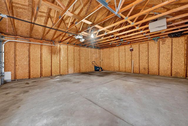 10529 W Caldwell AVENUE, Milwaukee, WI 53225