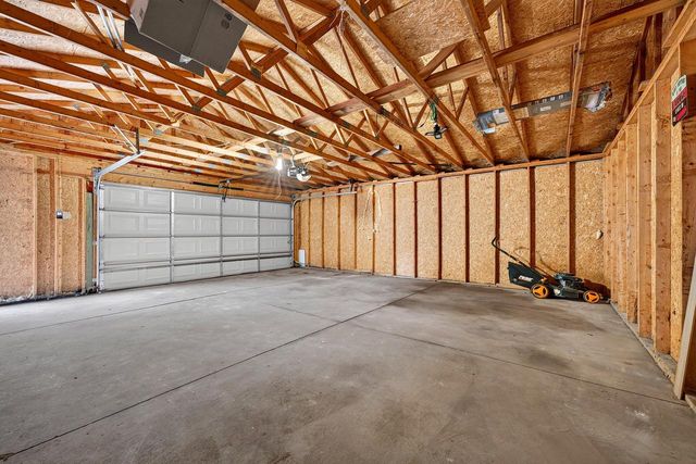 10529 W Caldwell AVENUE, Milwaukee, WI 53225