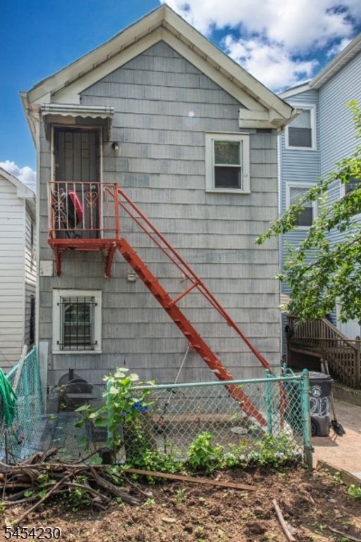 212 Garside St, Newark City, NJ 07104 — photo 5