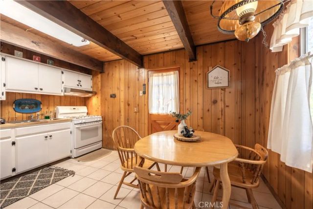 2076 8th Lane, Big Bear City, CA 92314