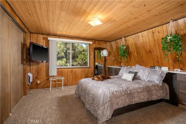 2076 8th Lane, Big Bear City, CA 92314