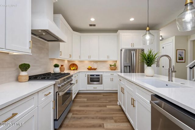 15 Woods Lane, Beaufort, SC 29907