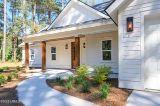 15 Woods Lane, Beaufort, SC 29907