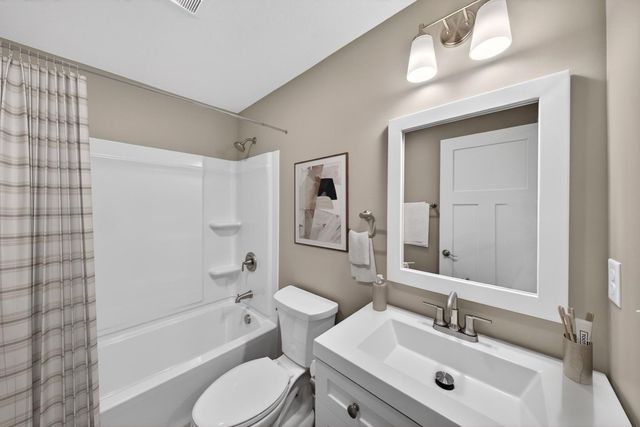 4228 Silver Ridge Place NW, Rochester, MN 55901