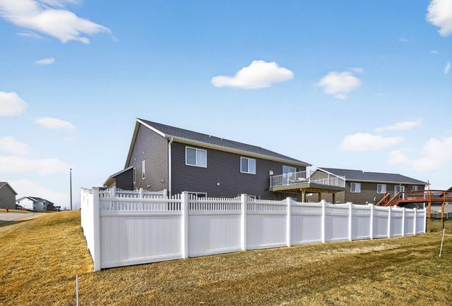 4228 Silver Ridge Place NW, Rochester, MN 55901