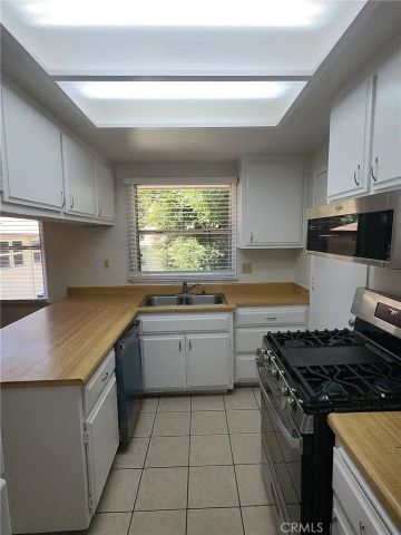 5832 Bowcroft 4, Los Angeles, CA 90016