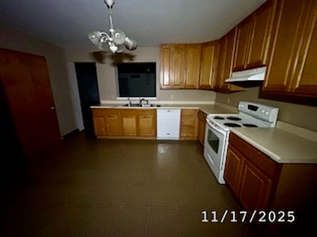 410 S Ralph Street, Watseka, IL 60970