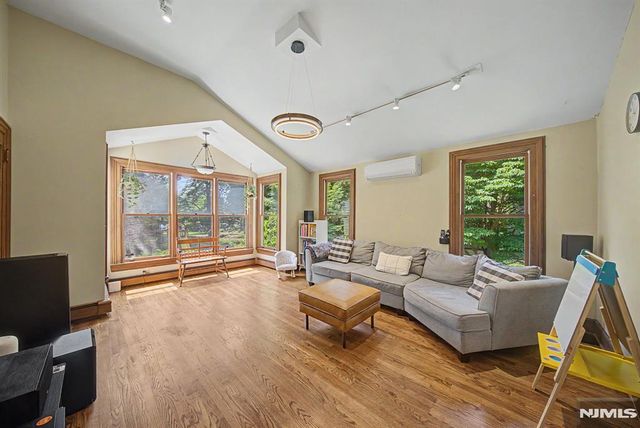 76 Hillside Avenue, Tenafly, NJ 07670