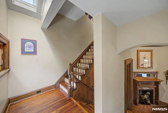 76 Hillside Avenue, Tenafly, NJ 07670