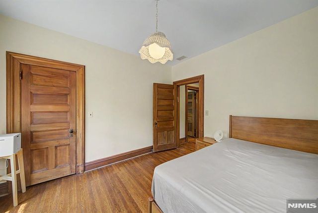 76 Hillside Avenue, Tenafly, NJ 07670