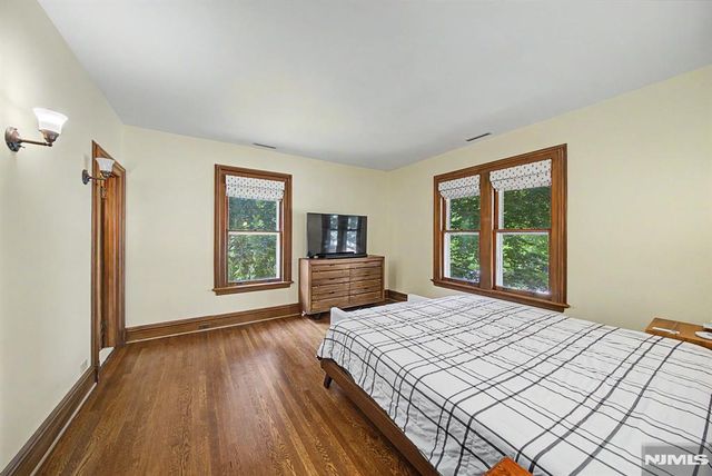 76 Hillside Avenue, Tenafly, NJ 07670