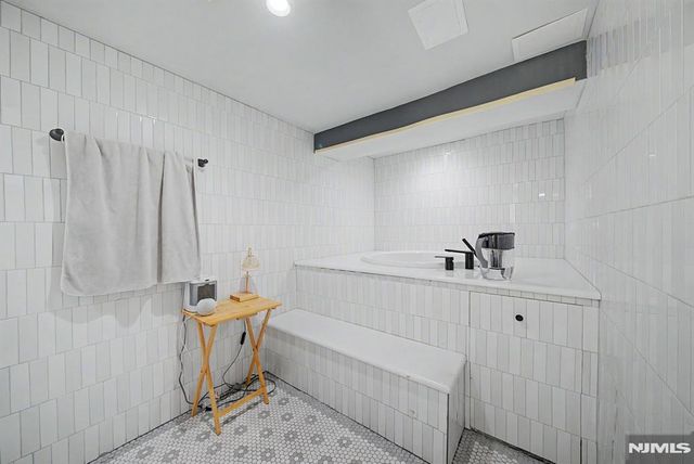 76 Hillside Avenue, Tenafly, NJ 07670