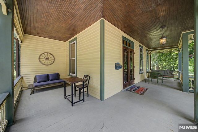 76 Hillside Avenue, Tenafly, NJ 07670