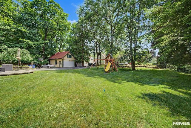76 Hillside Avenue, Tenafly, NJ 07670