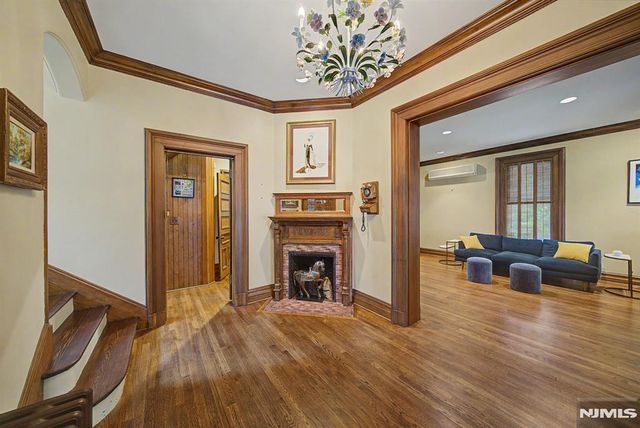 76 Hillside Avenue, Tenafly, NJ 07670