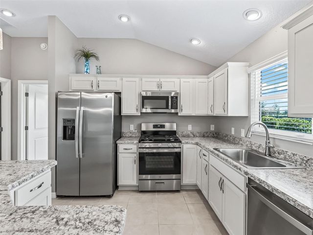 2816 NAVY HILL CIRCLE, The Villages, FL 32163