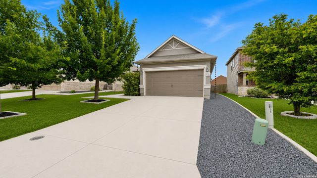 2070 Shire Meadows, New Braunfels, TX 78130