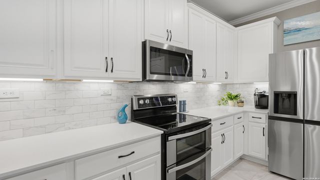 2070 Shire Meadows, New Braunfels, TX 78130