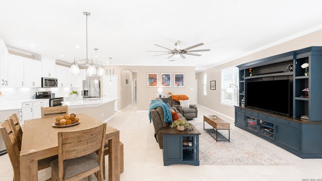 2070 Shire Meadows, New Braunfels, TX 78130
