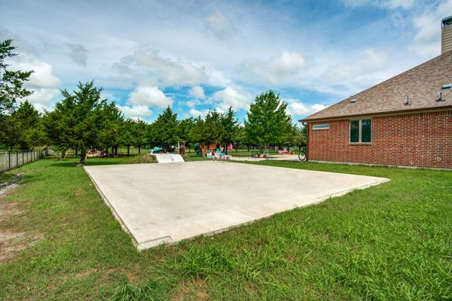 1953 S Sky Meadows Drive, Caddo Mills, TX 75135