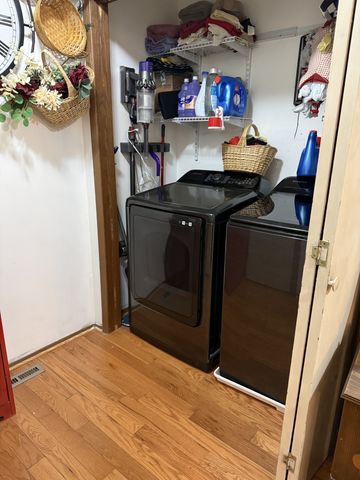 2318 Huckaby Rd, Columbia, TN 38401