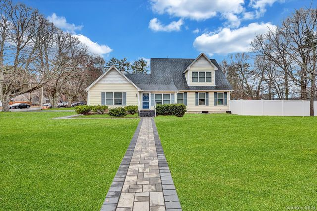82 Southaven Avenue, Medford, NY 11763