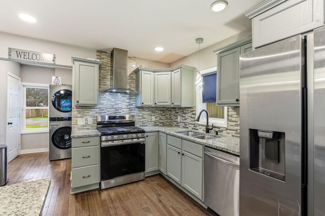 4750 Aldrich Avenue N, Minneapolis, MN 55430