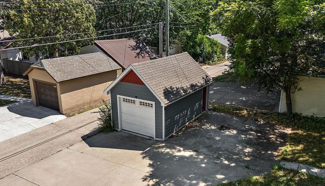 4750 Aldrich Avenue N, Minneapolis, MN 55430