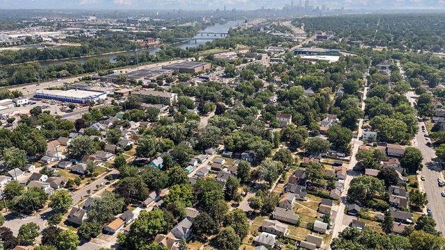 4750 Aldrich Avenue N, Minneapolis, MN 55430